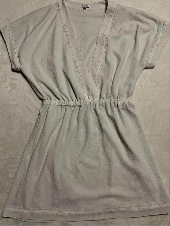 Tavik Dresses & Skirts - Tavik White V-Neck Elastic-Waist Dress Tunic